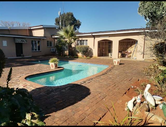 FARM FOR SALE IN PENDALE